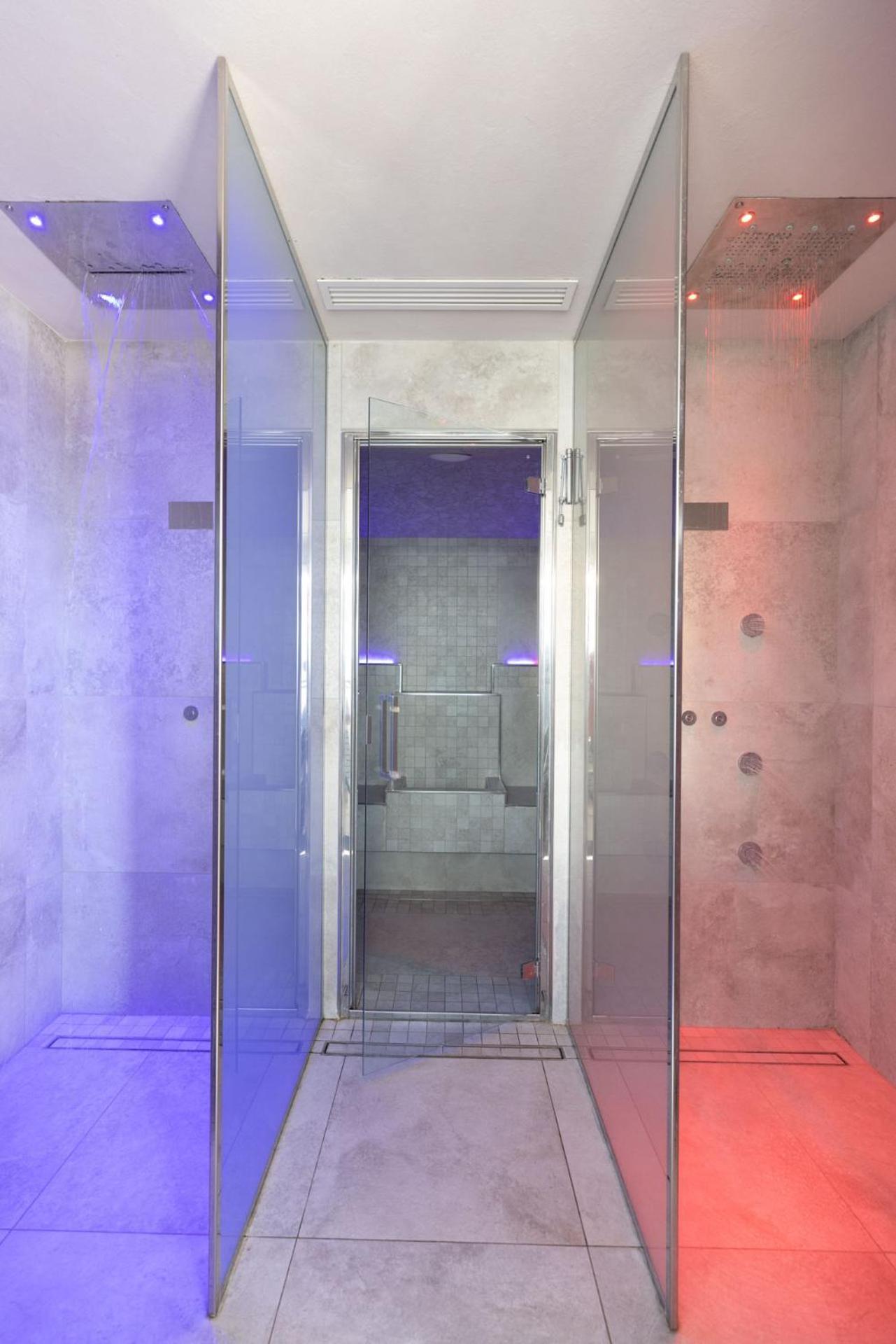 Hotel Ambrosiana Misano Adriatico Esterno foto